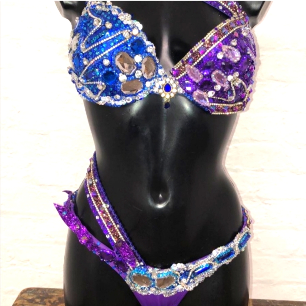 WBFF  COMPETITION BIKINI